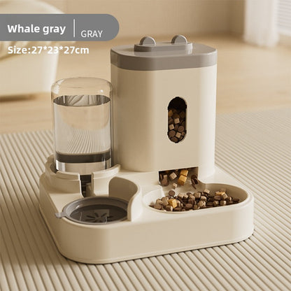 Automatic cat feeder
