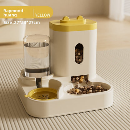 Automatic cat feeder