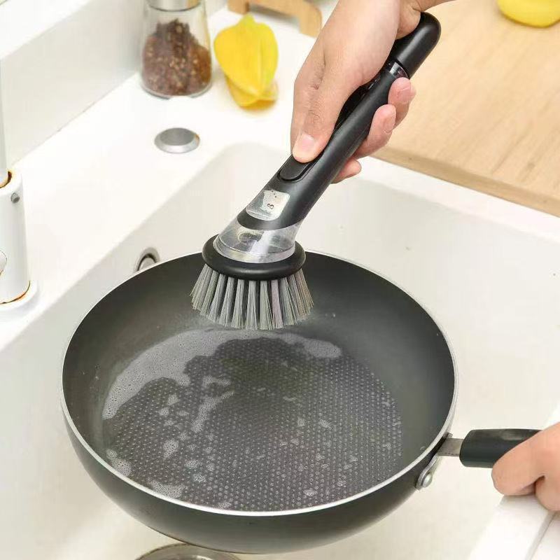 Automatic liquid-adding pot washing brush