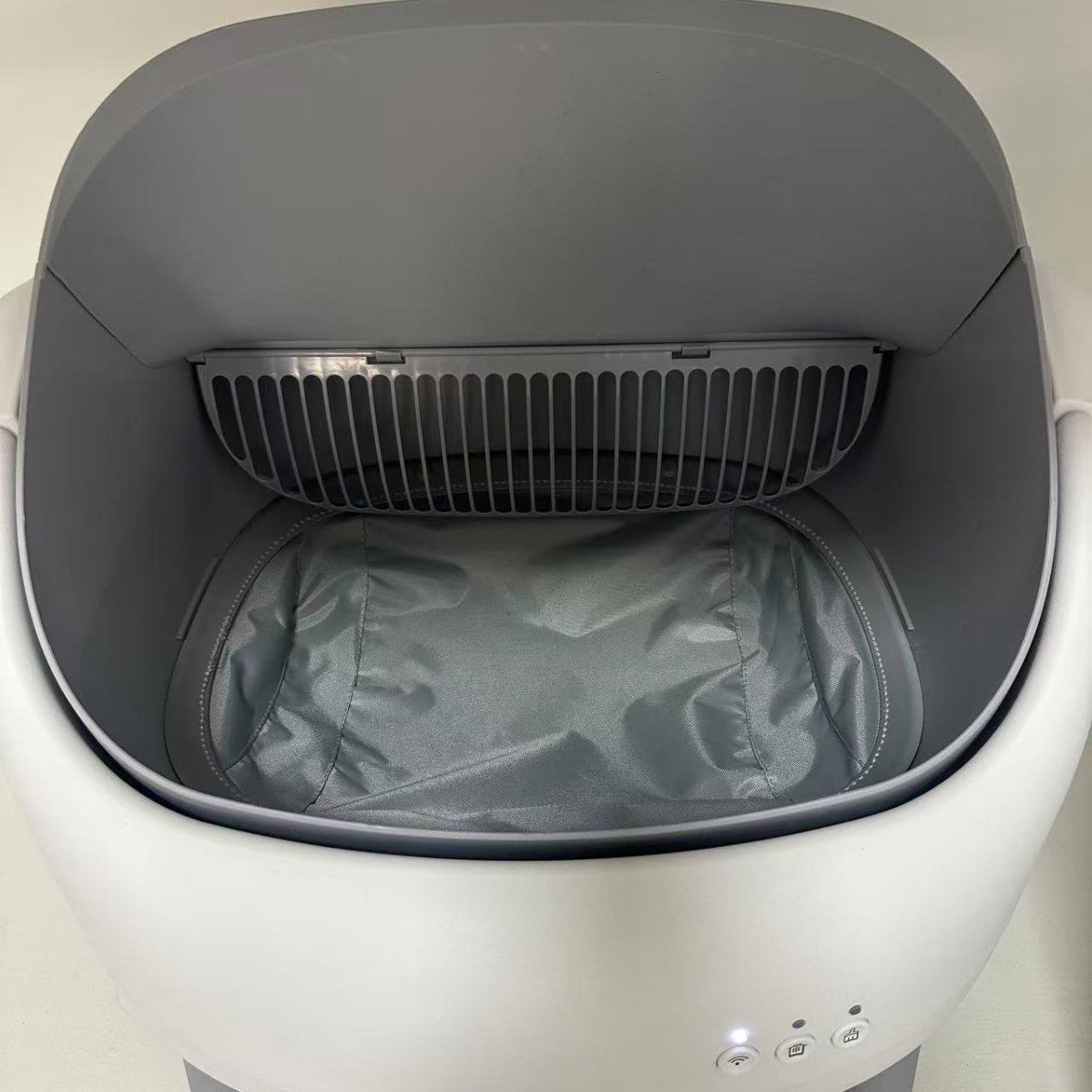 Automatic litter box