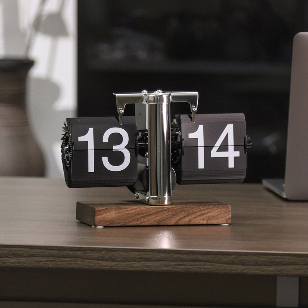 Automatic Page Turning Desk Clock