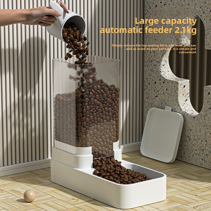 Automatic pet feeder