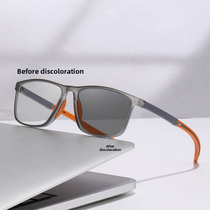 Automatic Zoom Progressive Multi-Focus Reading Glasses