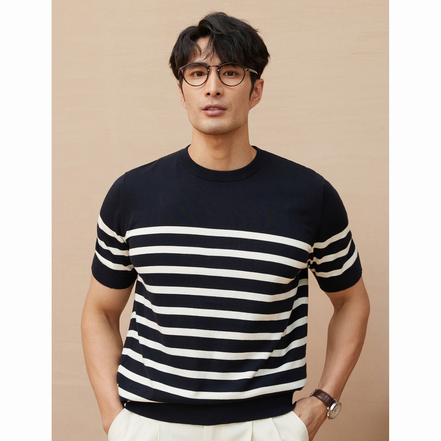 Buy Fashionable Men’s Crew Neck Casual Short Sleeve Shirt.