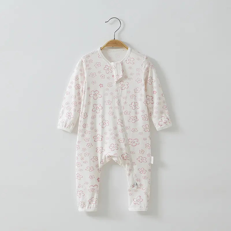 Baby clothes made of bamboo fiber
