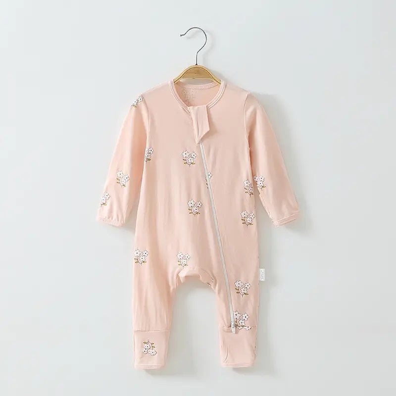Baby clothes made of bamboo fiber