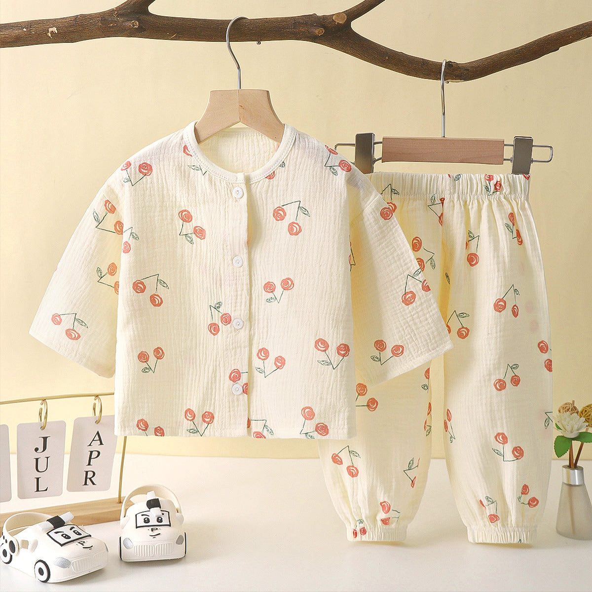 Baby lightweight and breathable set