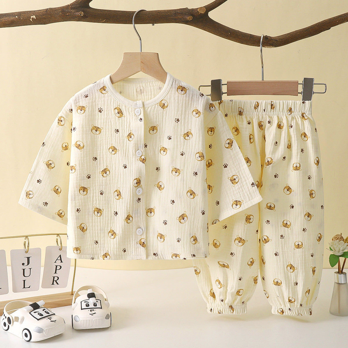 Baby lightweight and breathable set