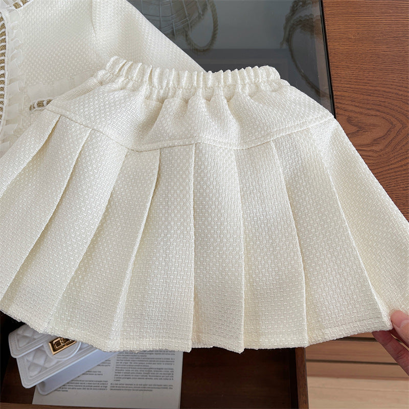 Baby's stylish and fashionable pleated skirt