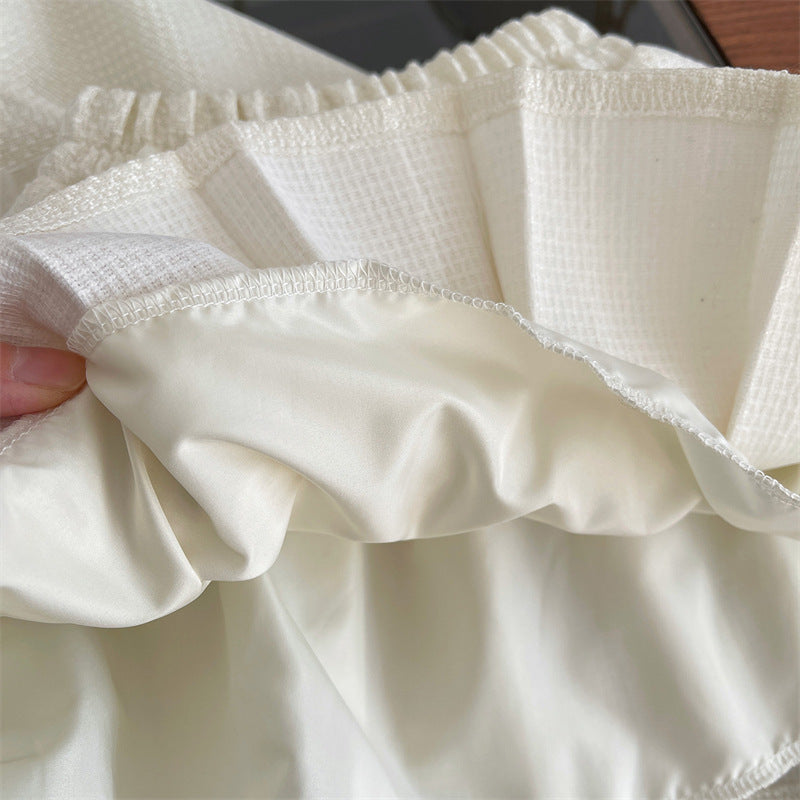 Baby's stylish and fashionable pleated skirt