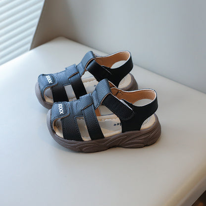 Baby shoes with openwork woven sole
