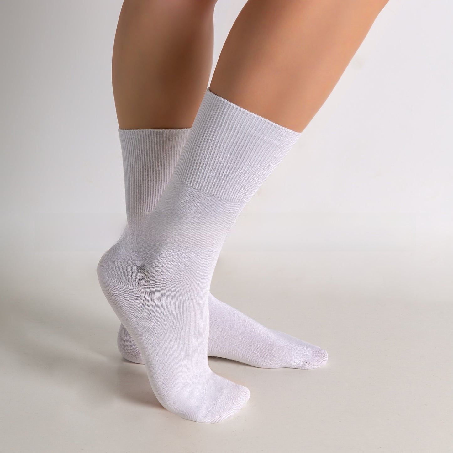 Bamboo fiber care loose-fitting socks