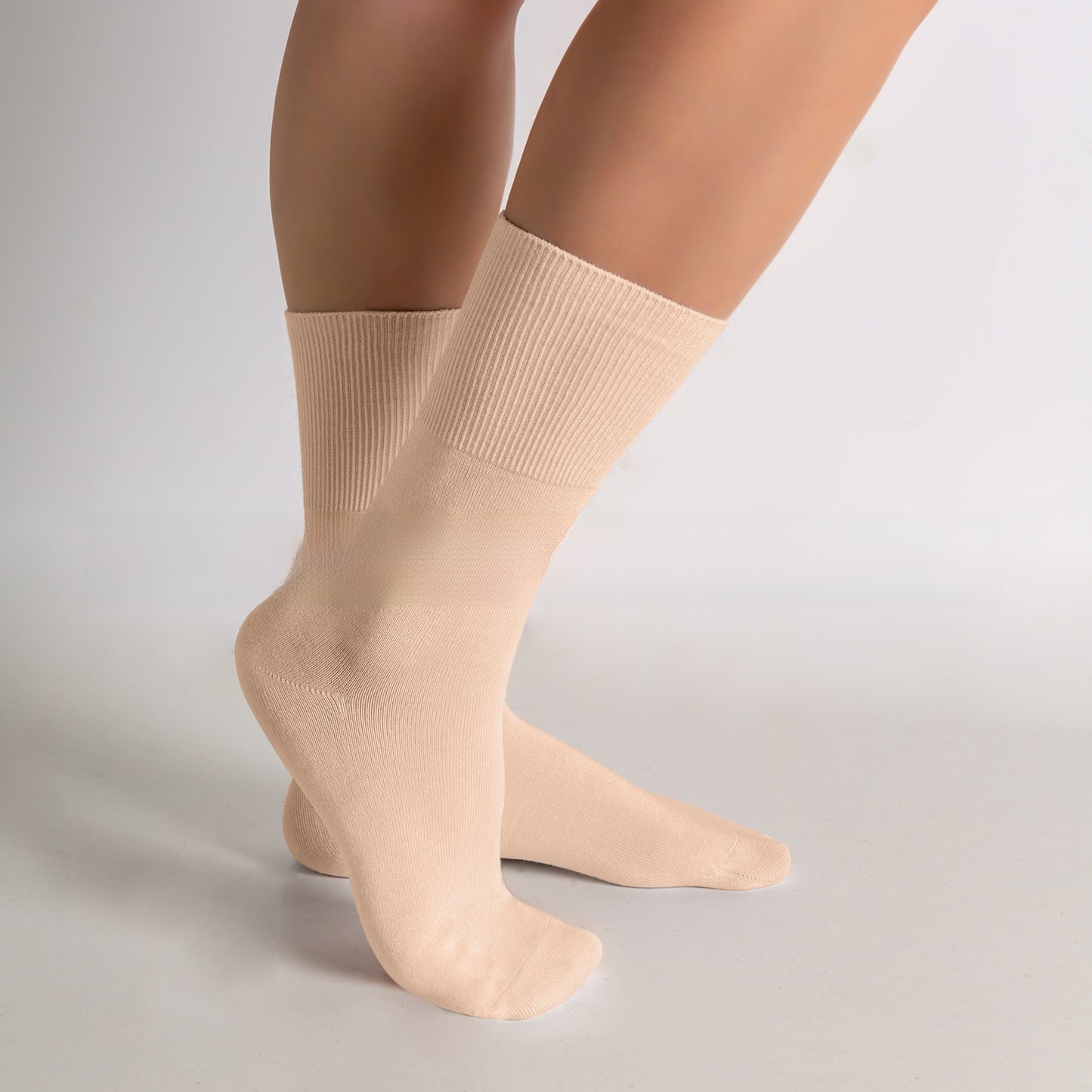 Bamboo fiber care loose-fitting socks
