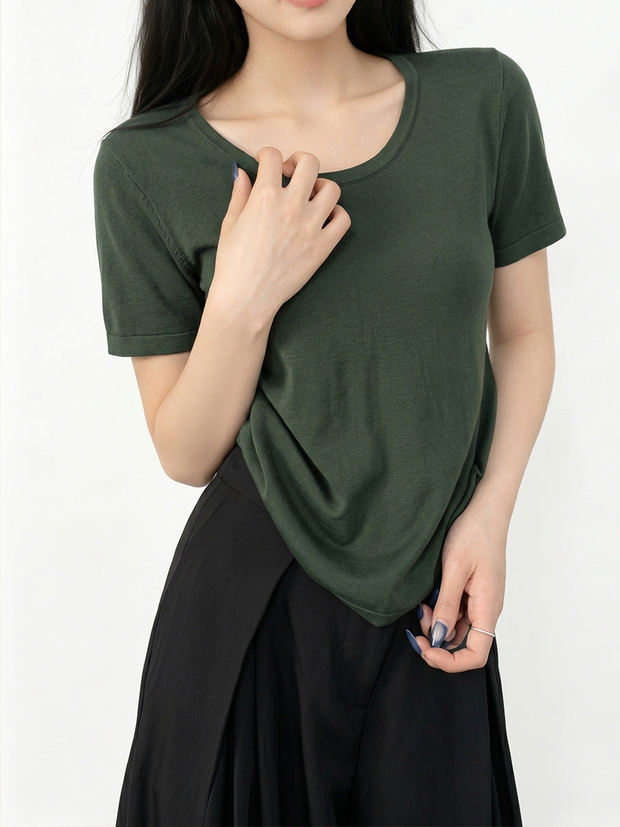 Bare-feel U-neck short sleeve top with natural shoulder line