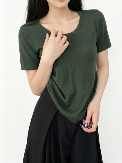 Bare-feel U-neck short sleeve top with natural shoulder line