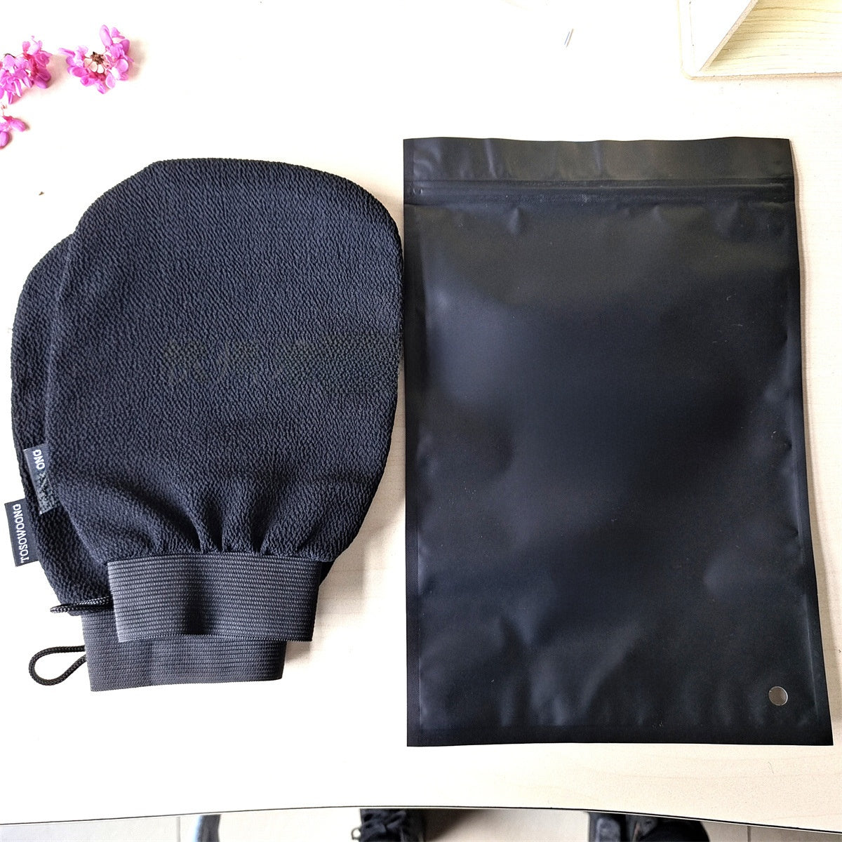 Bath glove