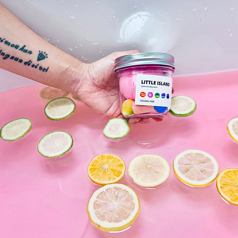 Bath oil bath ball