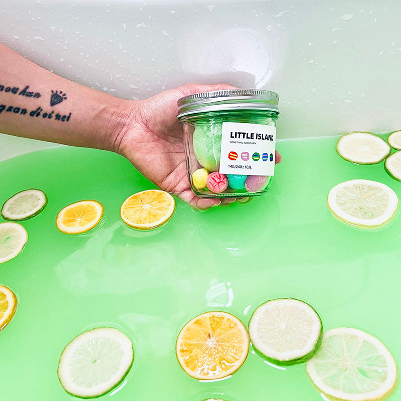 Bath oil bath ball