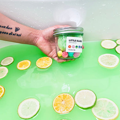 Bath oil bath ball