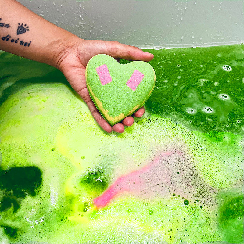 Bath oil bath ball