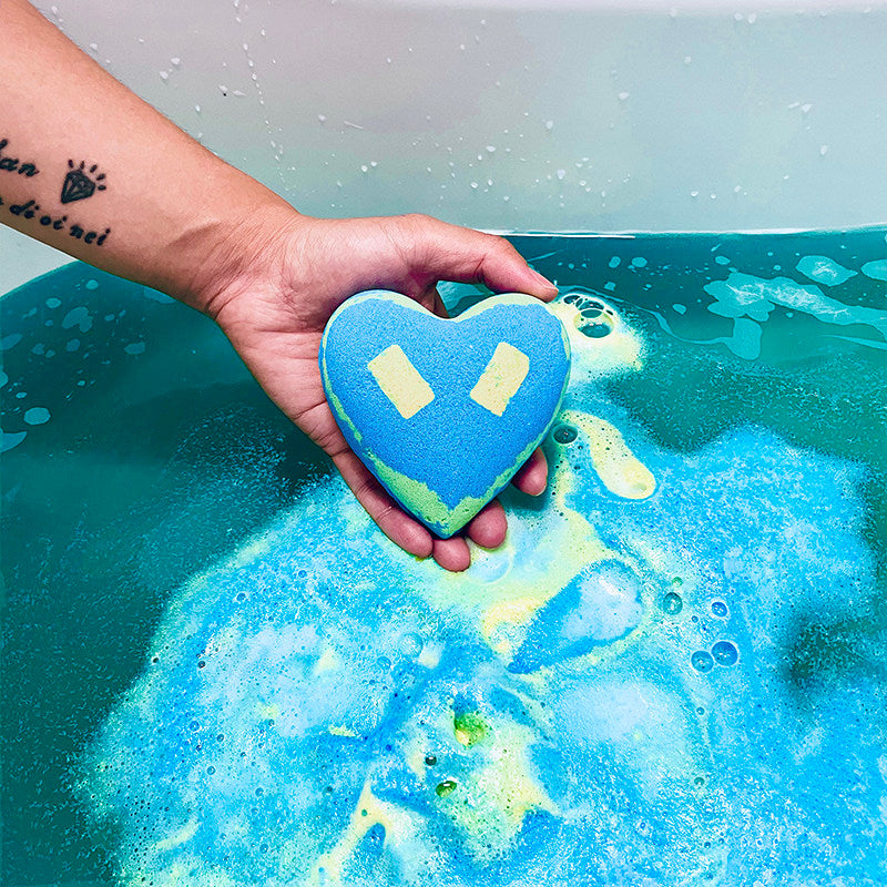 Bath oil bath ball