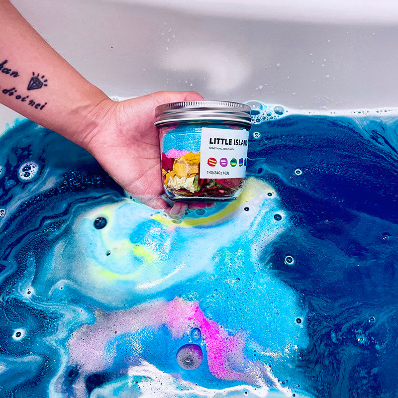 Bath oil bath ball