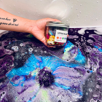 Bath oil bath ball