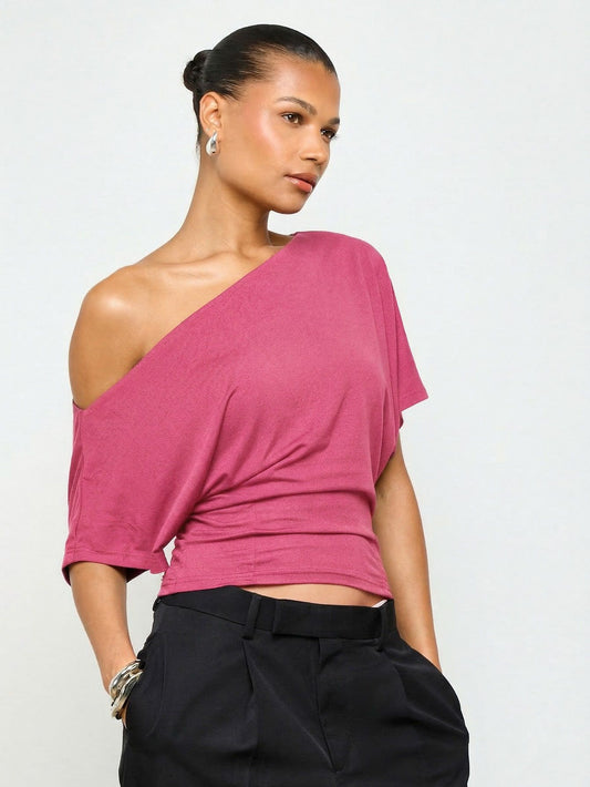 Batwing-sleeve, waist-cinched short sleeve