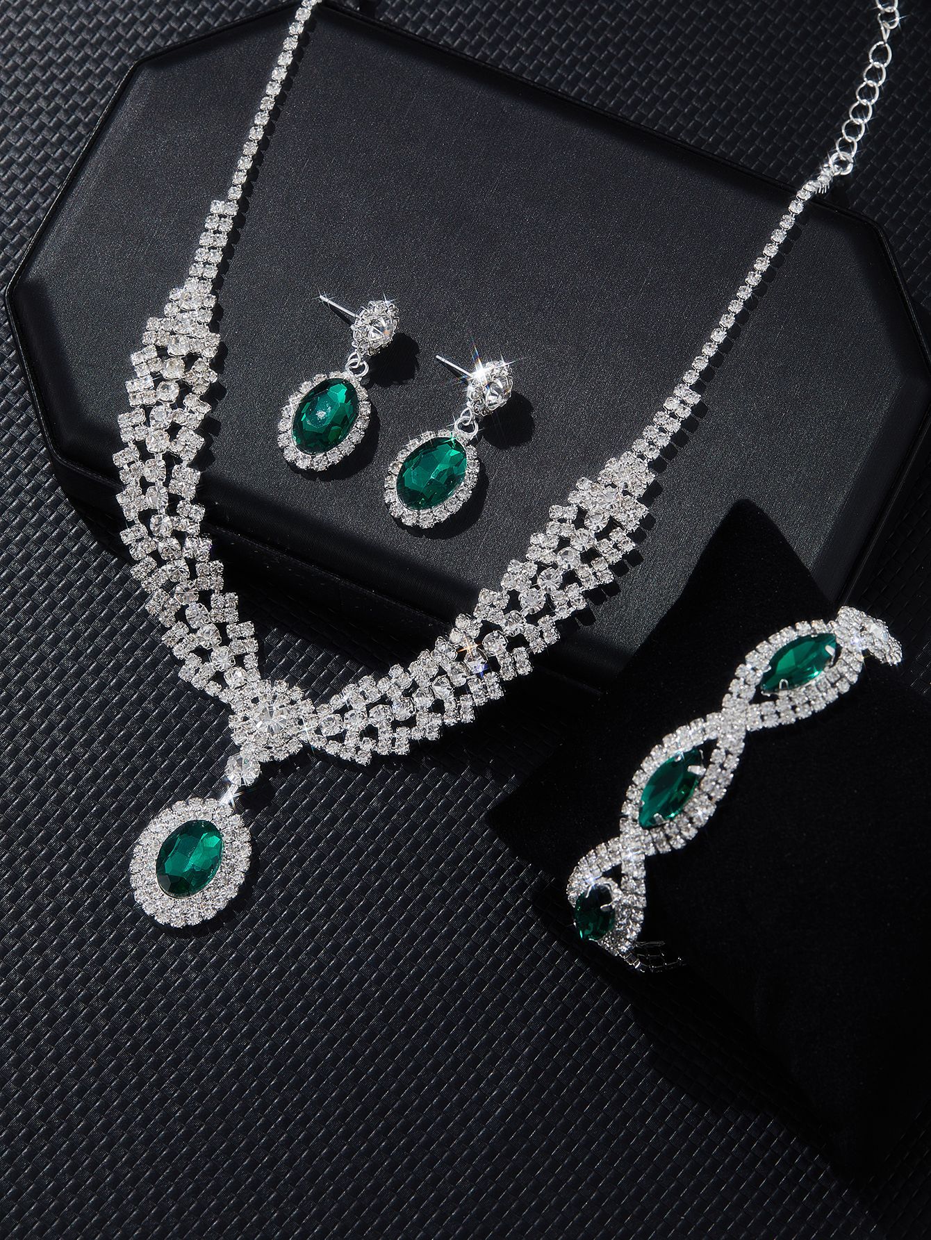 New European & American Style Luxury Sapphire Necklace Set