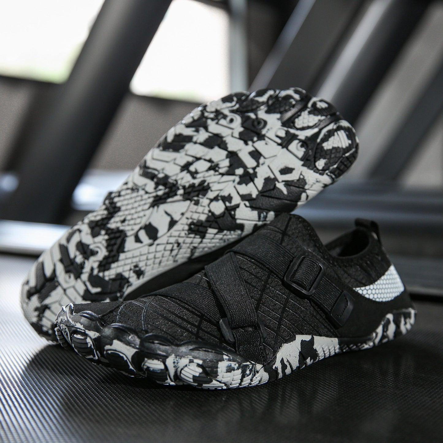 Beach Shoes for Water Activities Five-Finger Cycling and River Tracing Shoes