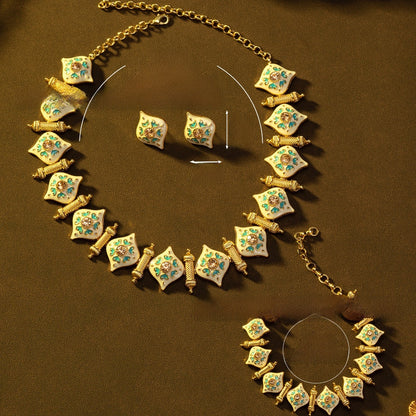 Beaded necklace jewelry set