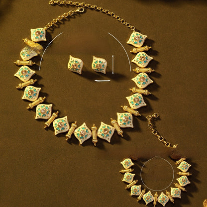 Beaded necklace jewelry set