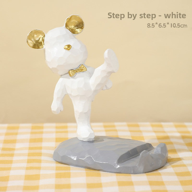 Bear-Shaped Phone Stand