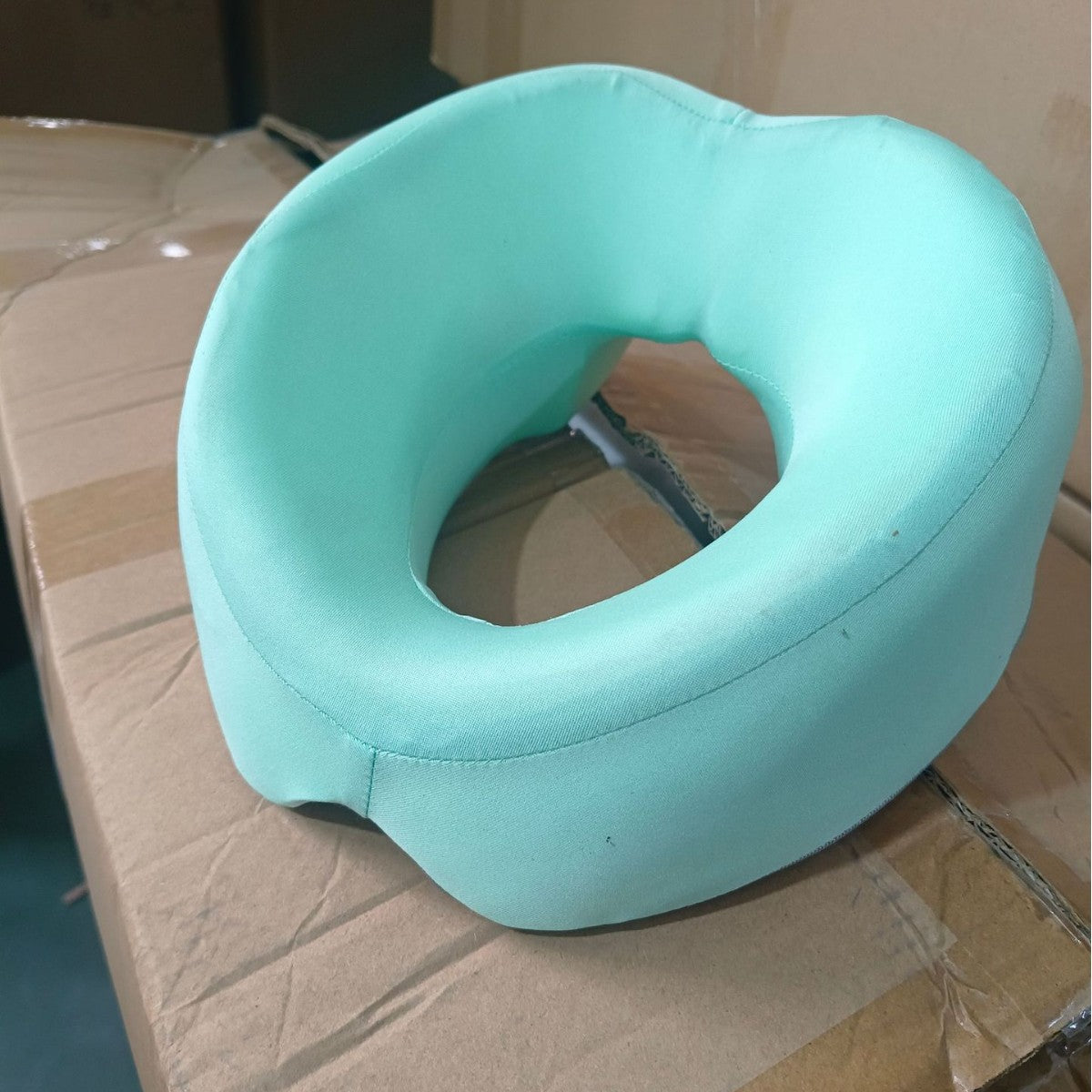 Beauty Salon O-Shaped Memory Foam Face Pillow for Massage and Home Use