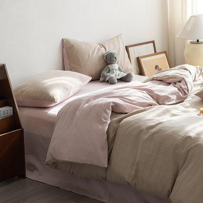 Bed sheets and duvet cover
