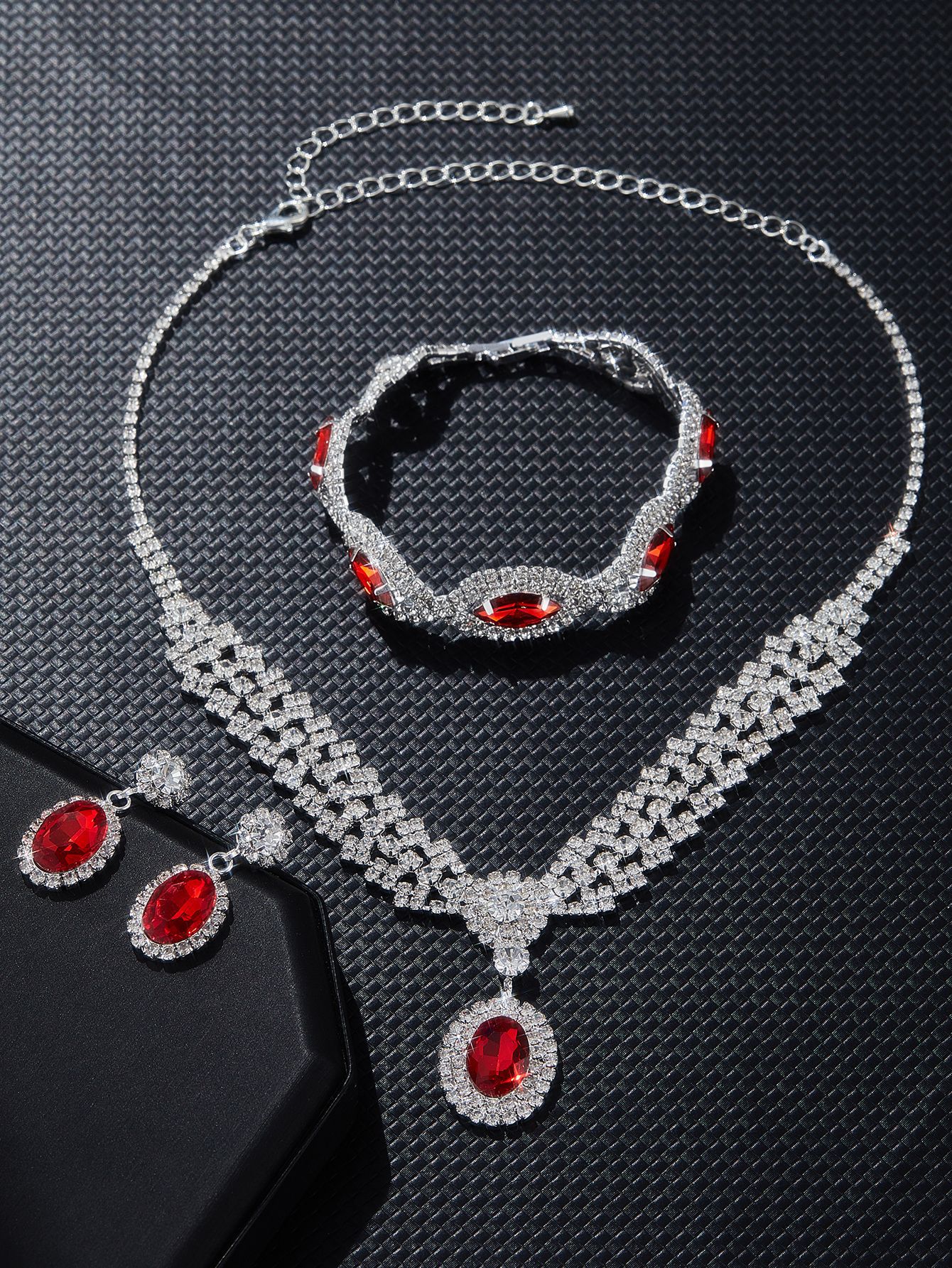 New European & American Style Luxury Sapphire Necklace Set