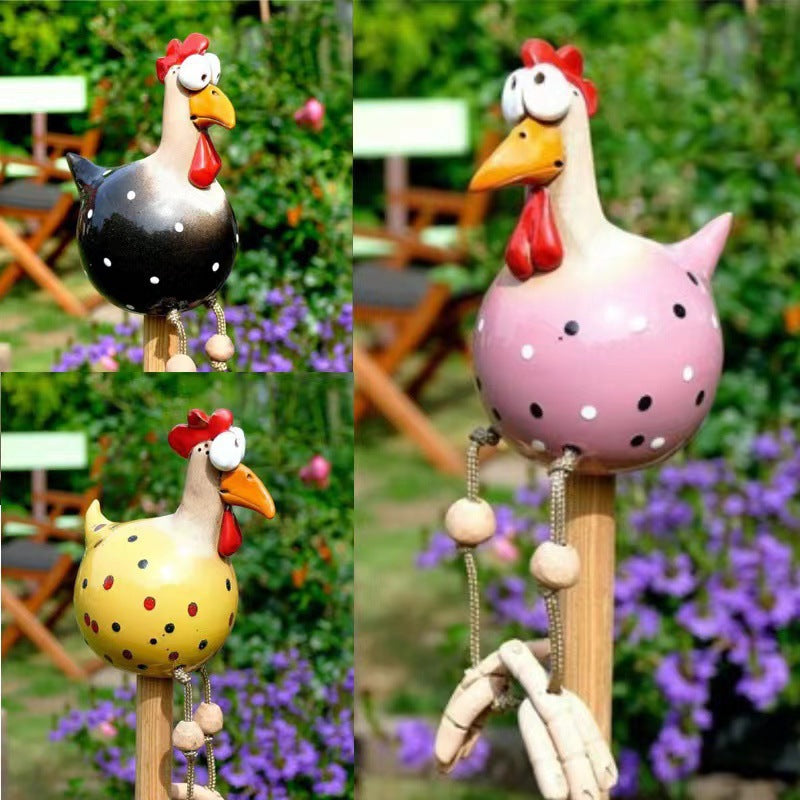 Big-eyed hanging-leg chicken