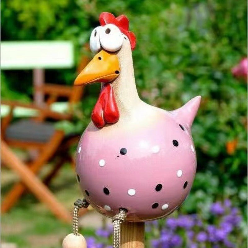 Big-eyed hanging-leg chicken