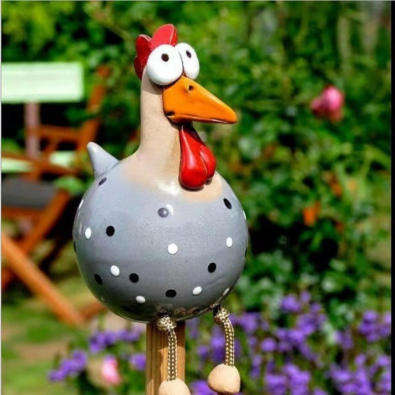 Big-eyed hanging-leg chicken