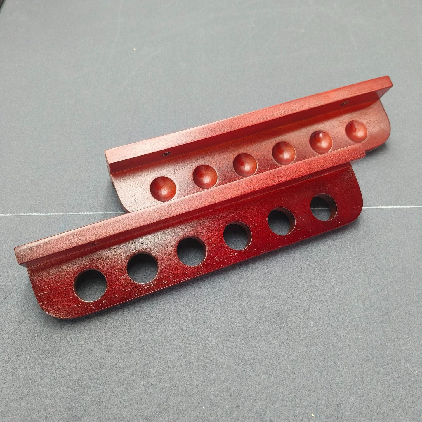 Billiard cue rack