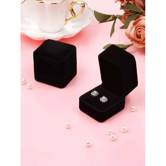 Black acrylic ring box