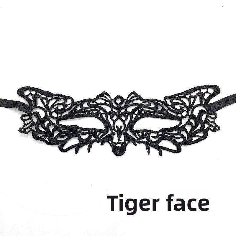 Black lace mask