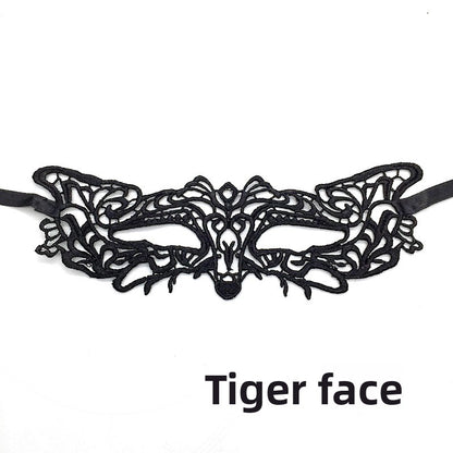 Black lace mask