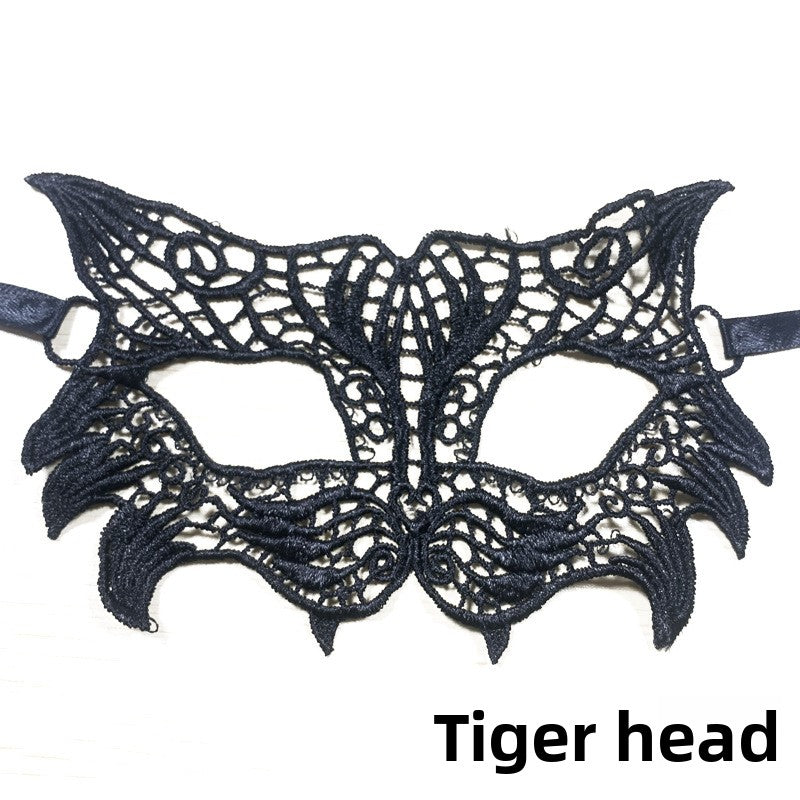 Black lace mask