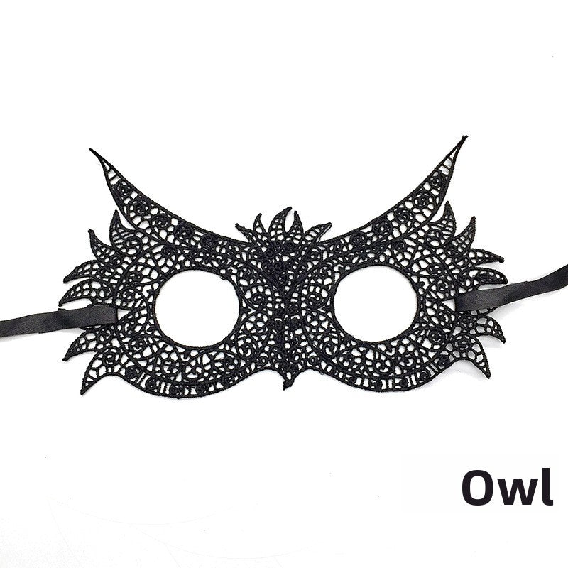 Black lace mask