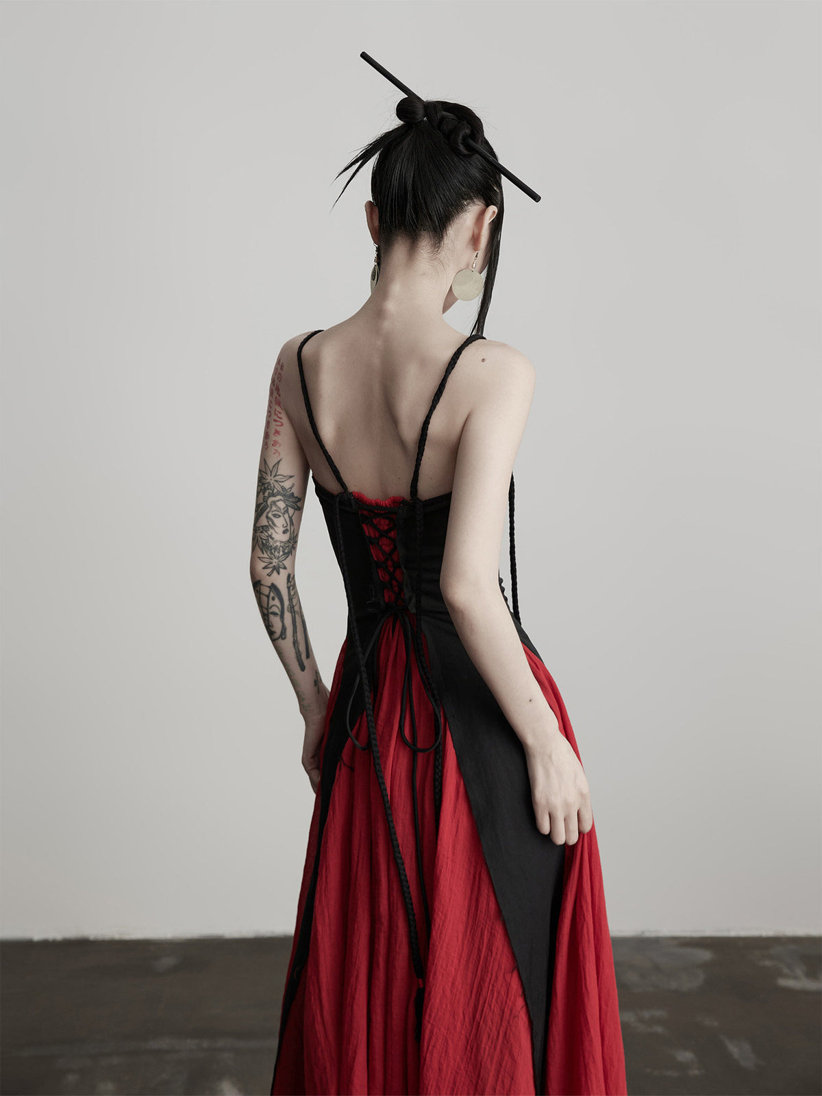 Black Red Tie-Up Waist Sleeveless A-Line Long Dress
