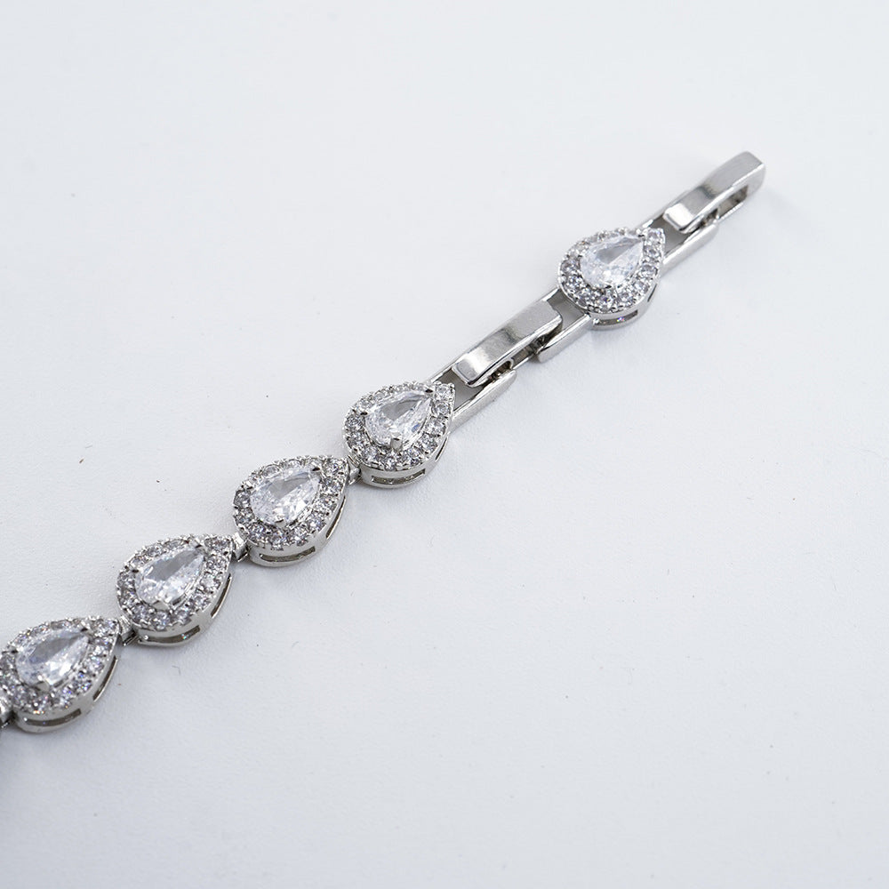 Blocking eye mask