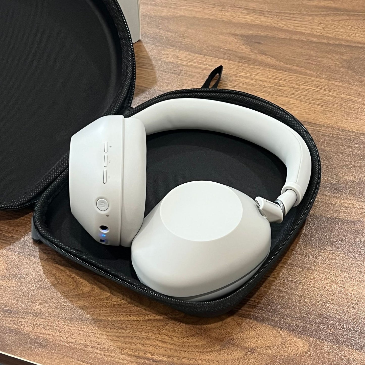 Bluetooth headphones