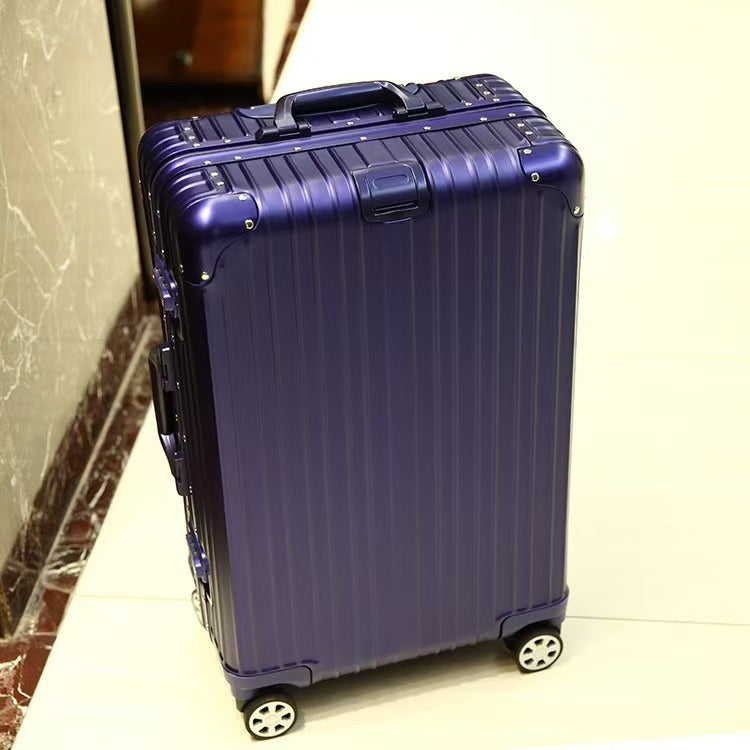 Boarding travel suitcase