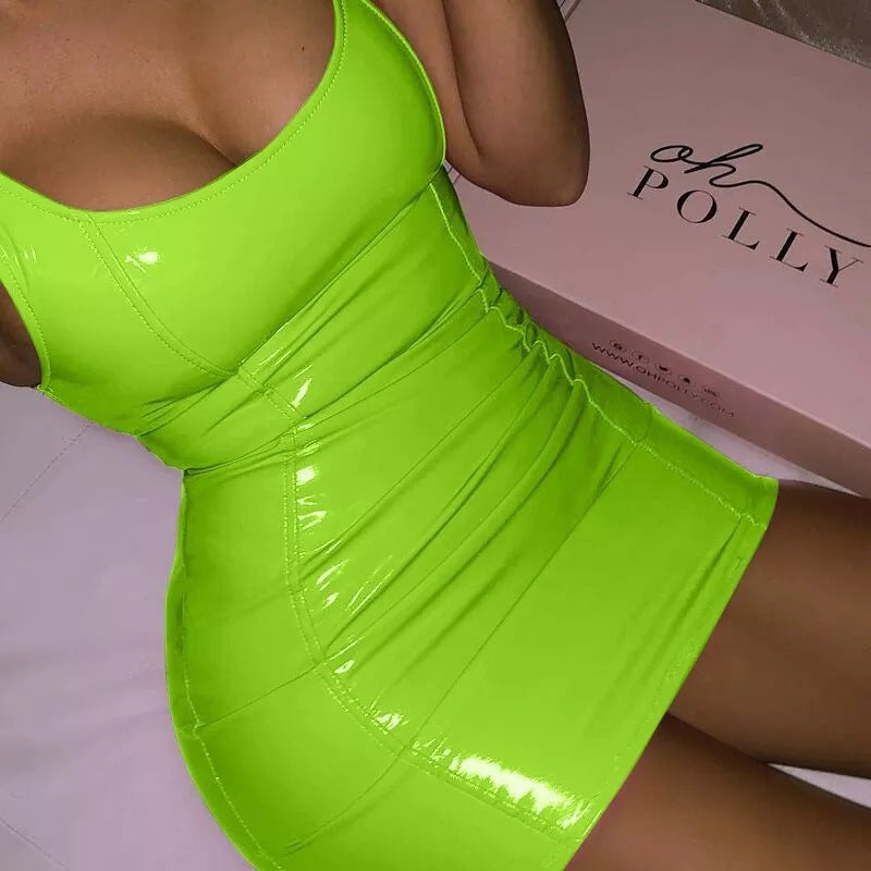 Body-hugging skirt